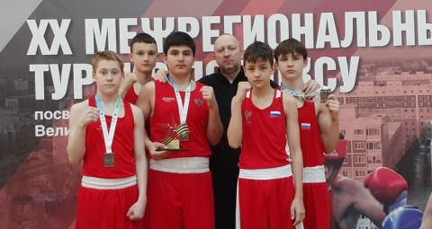 Тюменский Фонд развития бокса - официальный сайт - Фотолента - ХХ межрегиональный турнир по боксу, посвящённый участникам Великой Отечественной войны, 28.04.-02.05.2025г., г.Нягань ХМАО-Югры