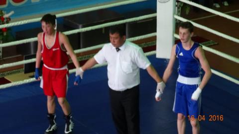Тюменский Фонд развития бокса - официальный сайт - Фотолента - Международный турнир по боксу - Никита Валихин 2 место, Республика Казахстан, апрель 2016 года